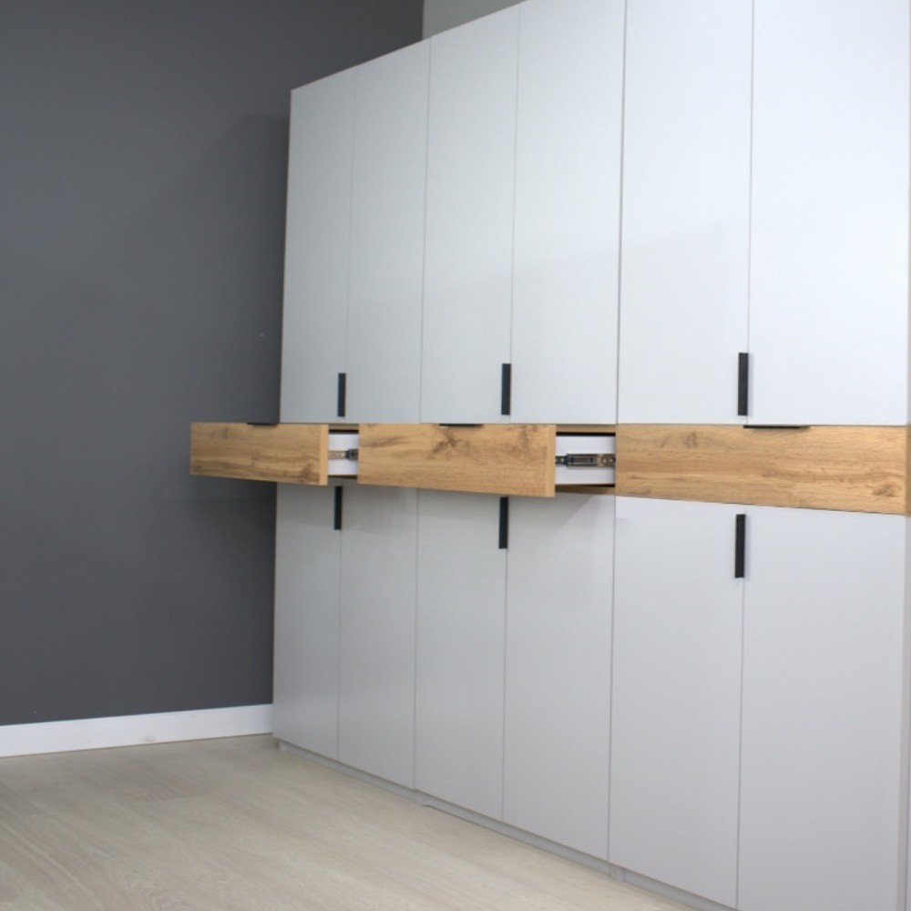 Dulap King Lara cu 8 usi Alb si Gold L320xH240xA50 cm